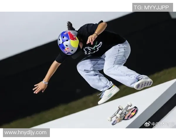 南京滑板队奋勇拼搏在滑板精英赛中的精彩历程与成长故事