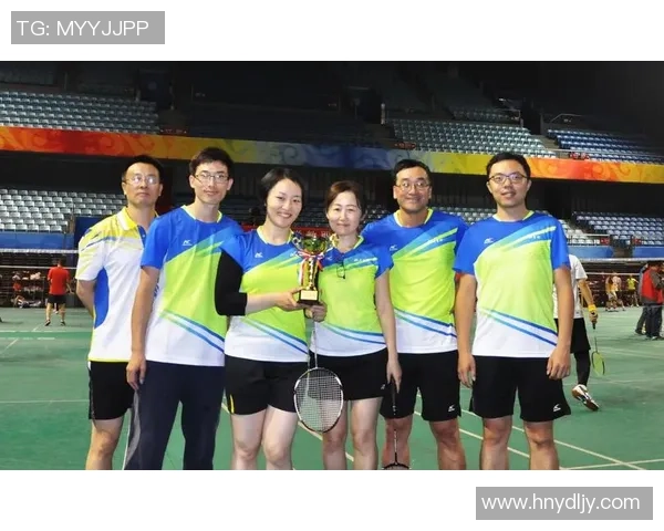 南京羽毛球队与杭州羽毛球队赛后复盘分析力量对比与战术探讨